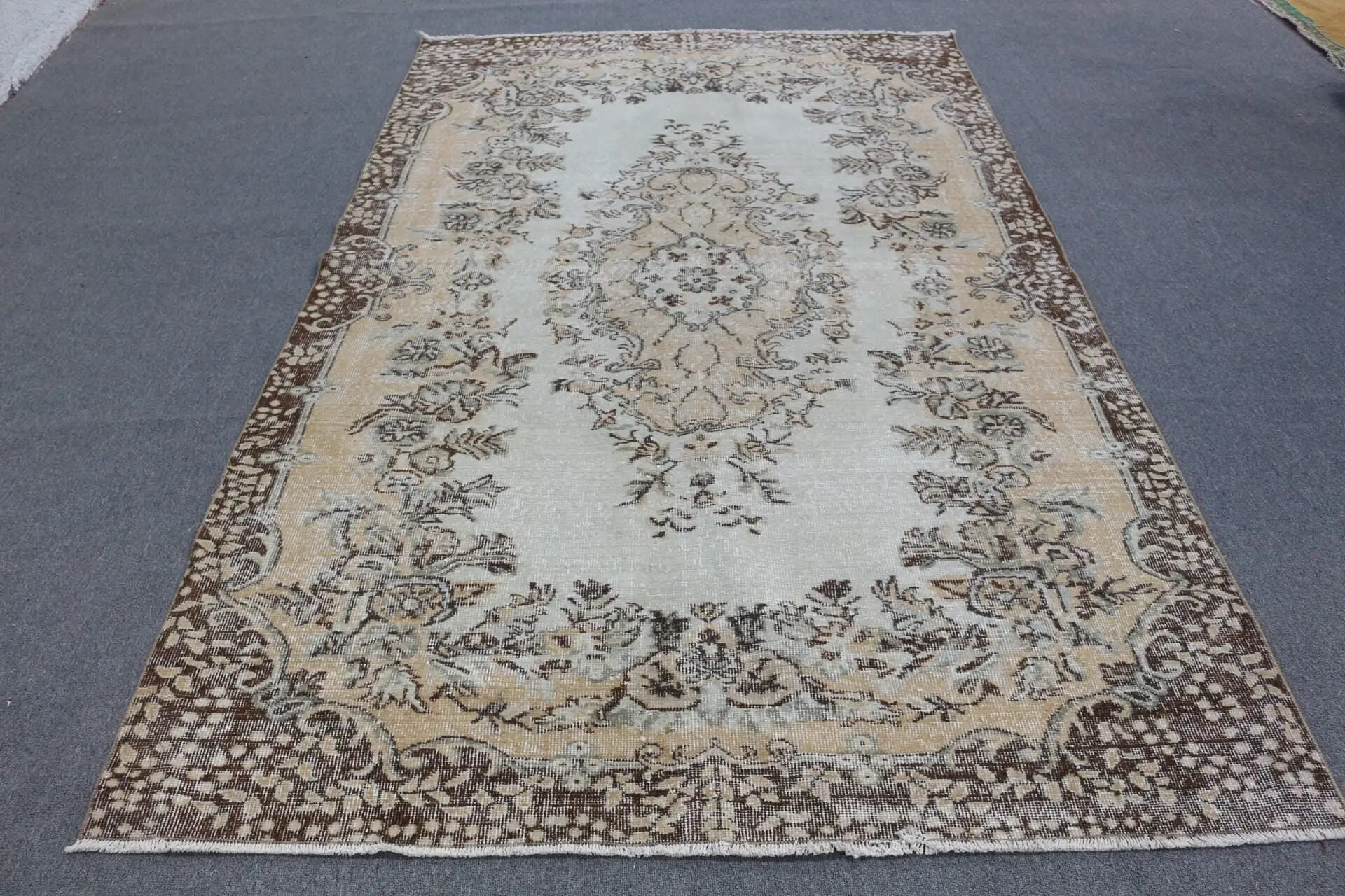 Türk Vintage Halısı 5.6x8.9 ft, Kahverengi Büyük Fas Yün Halısı - 1