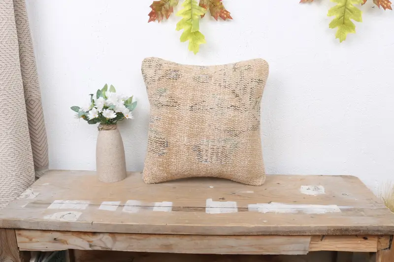 Turuncu & Yeşil Çiçek Nakışlı Yastık, 12x12 El Yapımı Kırlent