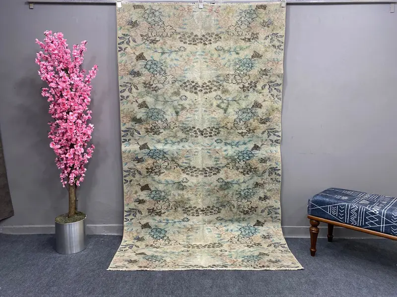 Elegant Green Geometric Rug, 4,5x7,8 ft Chic Decor