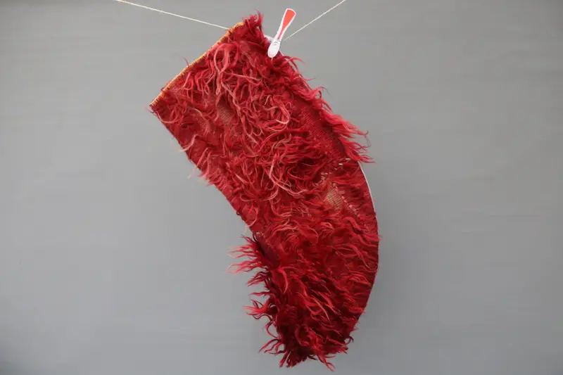 Calcetín navideño decorativo, calcetín estampado con adornos rojos de 9 pulgadas de ancho