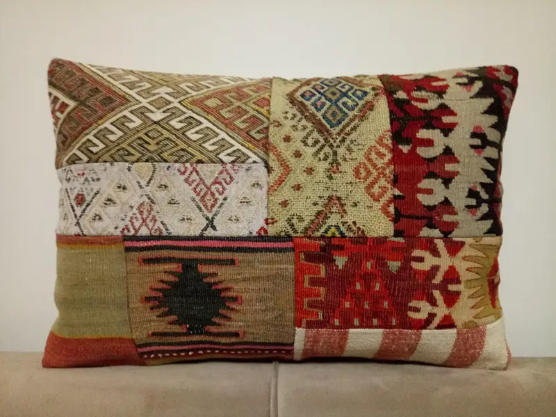 Rot-weißes Patchwork-Wurfkissen, 16 x 24 Zoll rechteckig