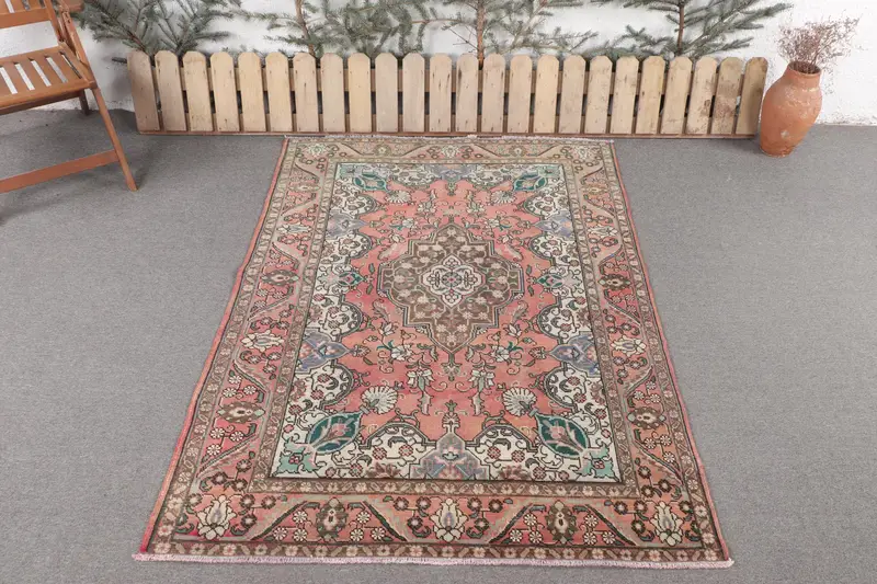 手作りオレンジラグ、鮮やかな4.4x6.3フィートブルーアクセント