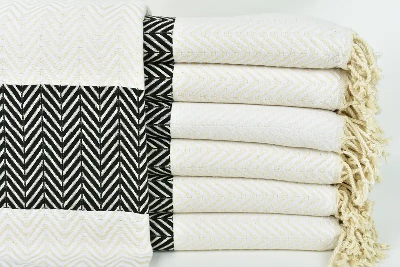 Bridesmaid Gifts Personalized, Personalized Towel, 70x40 Cotton Chevron Towel, Quick-dry towel, Bachelorette Gifts, Spa Towel, Organic Cotton Towel - 1