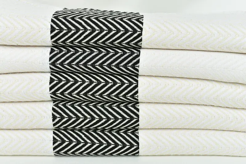 Bridesmaid Gifts Personalized, Personalized Towel, 70x40 Cotton Chevron Towel, Quick-dry towel, Bachelorette Gifts, Spa Towel, Organic Cotton Towel - 2