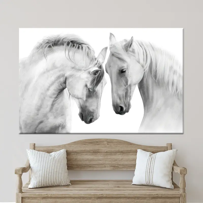 Modern Kıyı Çiftlik Evi Kanvası: Ofis Sanatında İki At