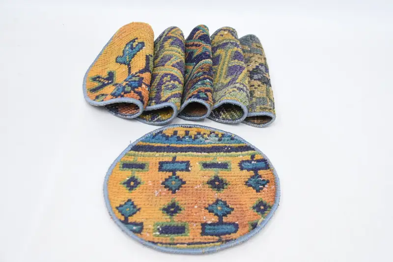 ブラウン & ブロンズ キリム プレースマット、エレガントなダイニング アクセサリー