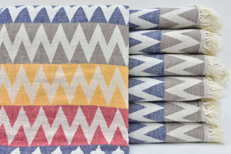 Custom Wedding Gift, Family Gift Basket, Cotton towel, Bachelorette Party Favors Beach, Thin towel, 70x40 Cotton Zigzag Design Towel, Pool Towels - 1