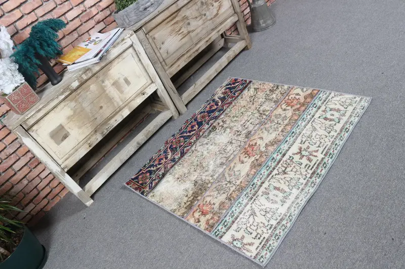 3.1x3.3 ft Türk Vintage Halı, Küçük Halı, Mavi Kahverengi Hayvan Baskı Yün Halı - 1
