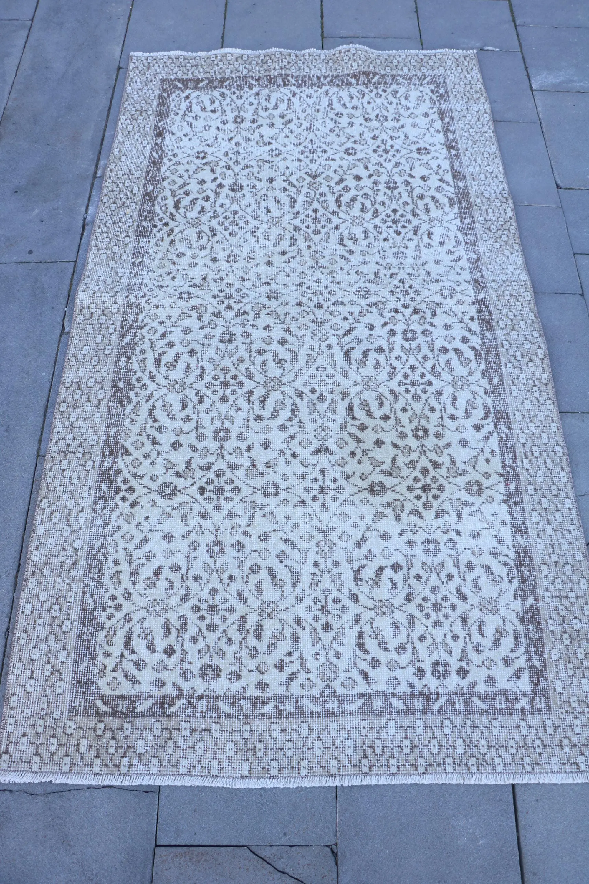 Alfombra de 3,4x6,3 pies, alfombra vintage turca, alfombra patchwork marrón blanco - 1