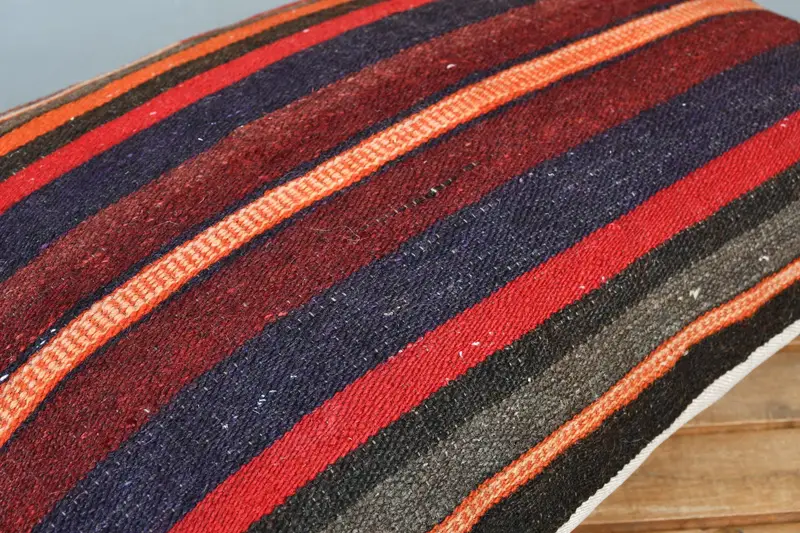 Pillow Case, Handmade Kilim Cushion, Boho Throw Cushion, Kilim Pillow Cover, 16x24 Red Cushion Case, Outdoor Throw Cushion Cover, Vintage Pillow - 3