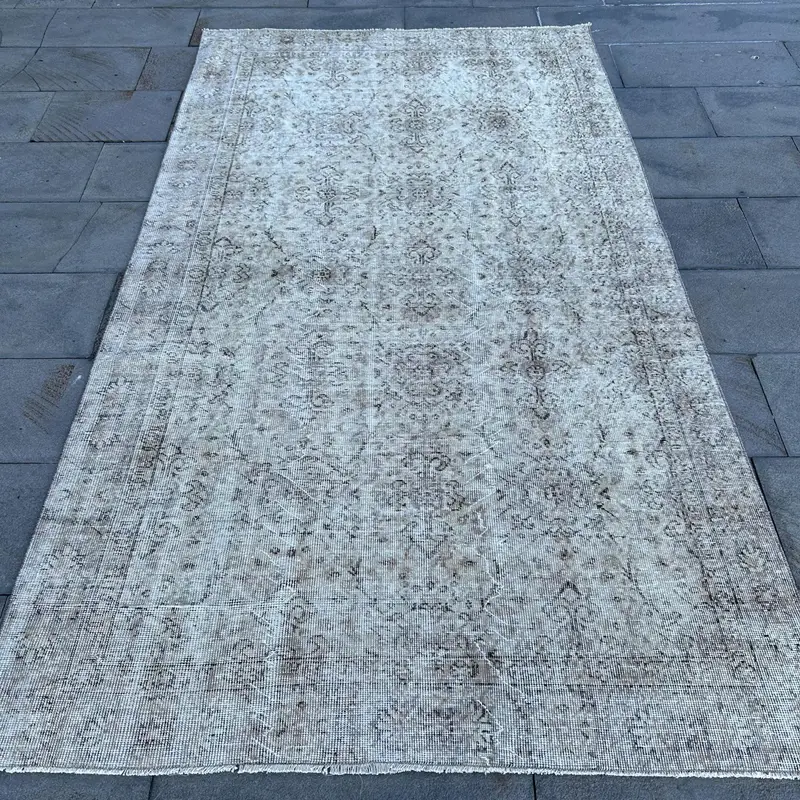 Elegante alfombra de cuadros beige y marrón, 140x255 cm Chic Decor