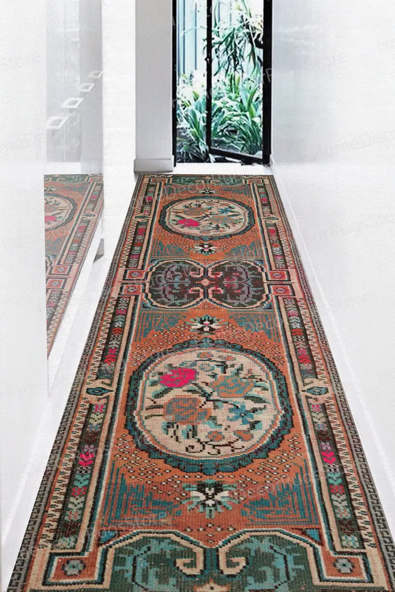 Rosa bedruckter Teppich mit Blumenmuster und ethnischem Design