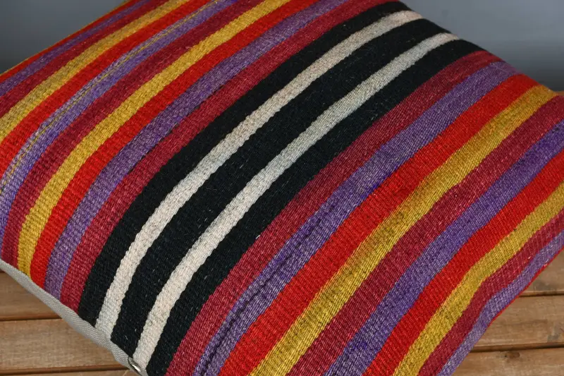 24x24 Red Cushion Cover, Handwoven Pillow Cover Pillow, Pillow, Kilim Pillow, Christmas Pillow Sham, Vintage Kilim Throw Pillow, Pillow for Couch - 4