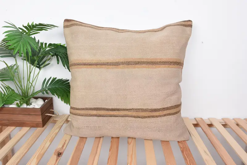 Beige & braun gestreiftes Wurfkissen, Vintage besticktes Kissen