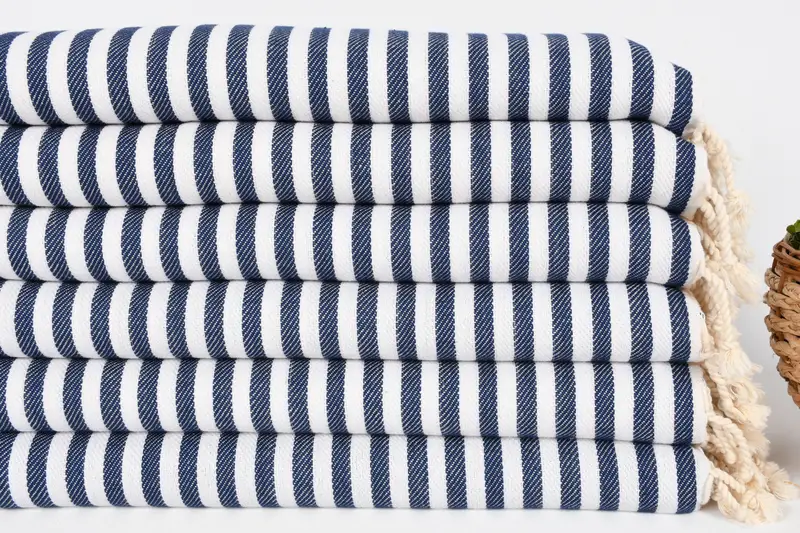 Monogrammiertes Handtuch, 40x18 Baumwollstreifenhandtuch, personalisierte Geschenke, Hochzeitsbevorzugungen, maßgeschneiderte Handtücher, gruselige Junggeselle Partygeschenke - 2