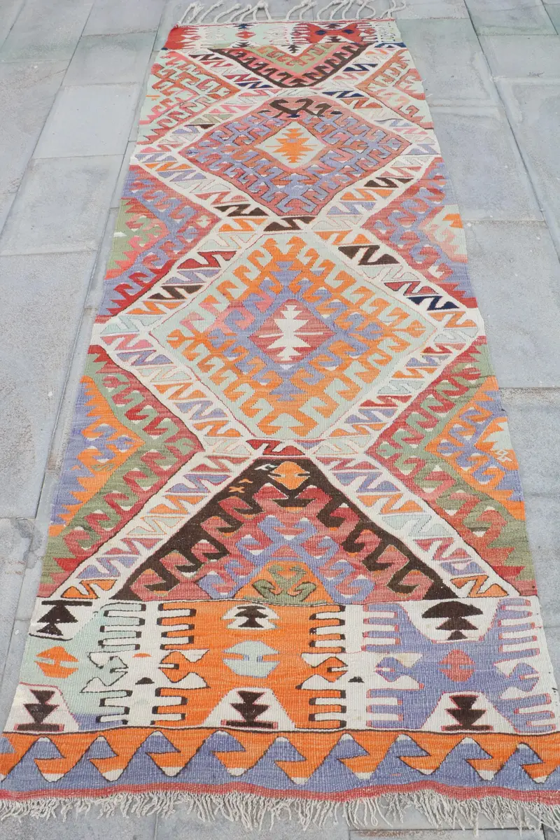 Alfombra Ikat Roja 9,1x8,6ft Elegante Rojo y Beige