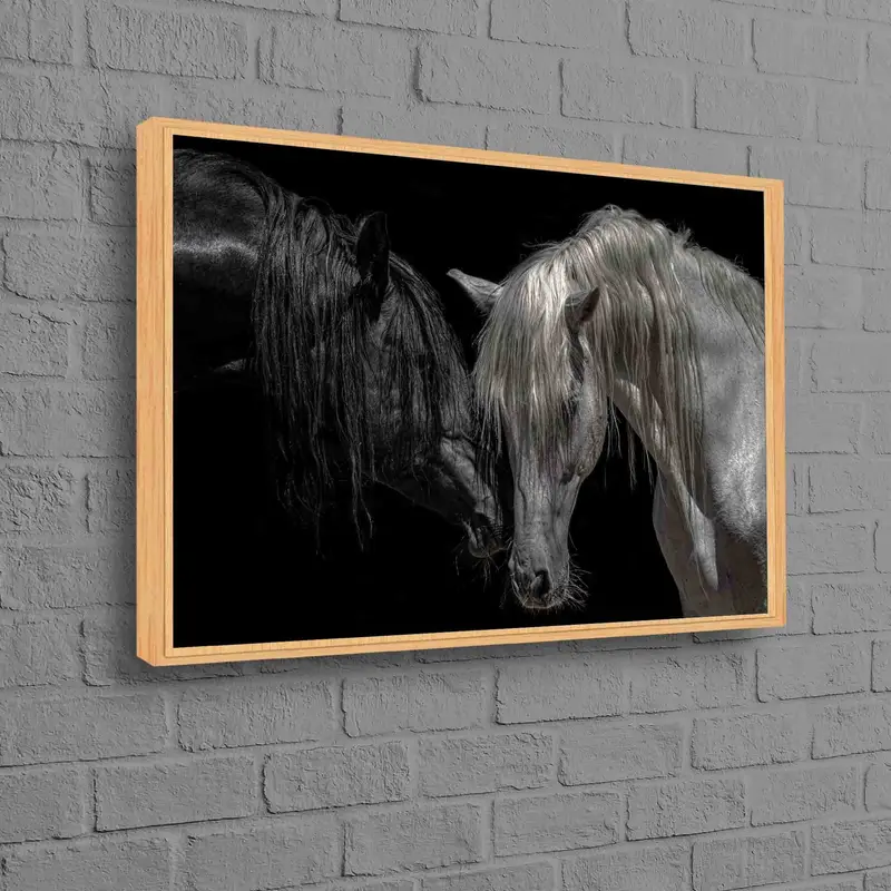 Modern Çiftlik Evi Kanvası: Zarif At Sevgilisine Hediye Sanatı