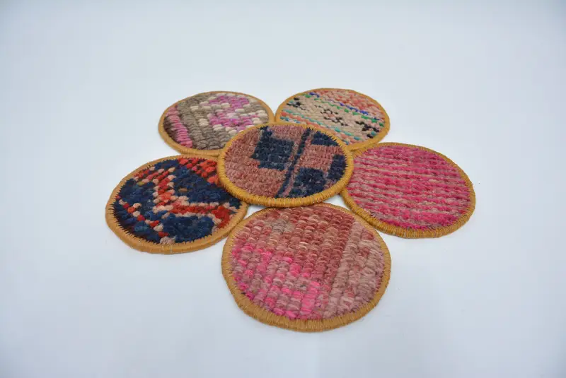 Posavasos redondo bohemio, posavasos único rosa y bronce