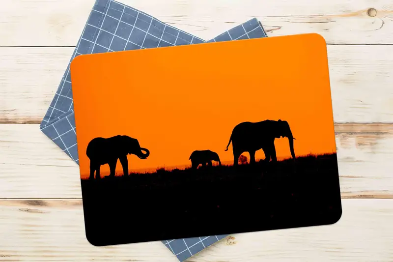 象のシルエットのガラスまな板、ブラック & オレンジ デザイン