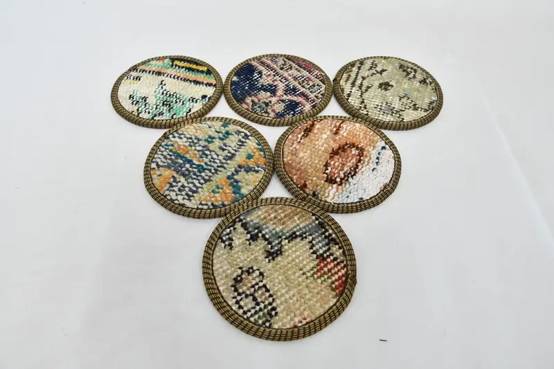 Şık Turuncu ve Bronz Bardak Altlıkları, Dayanıklı ve Yıkanabilir Halı Bardak Altlıkları