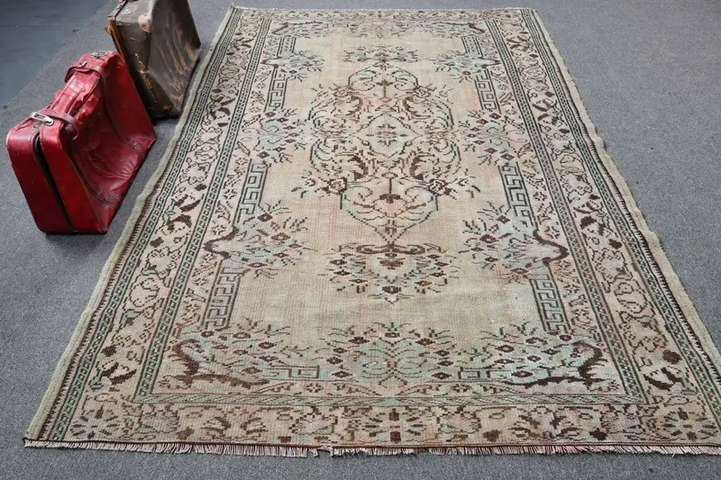 Großer Vintage-Teppich 6 x 9,2 Fuß, türkischer Oushak-brauner marokkanischer Wollteppich - 1