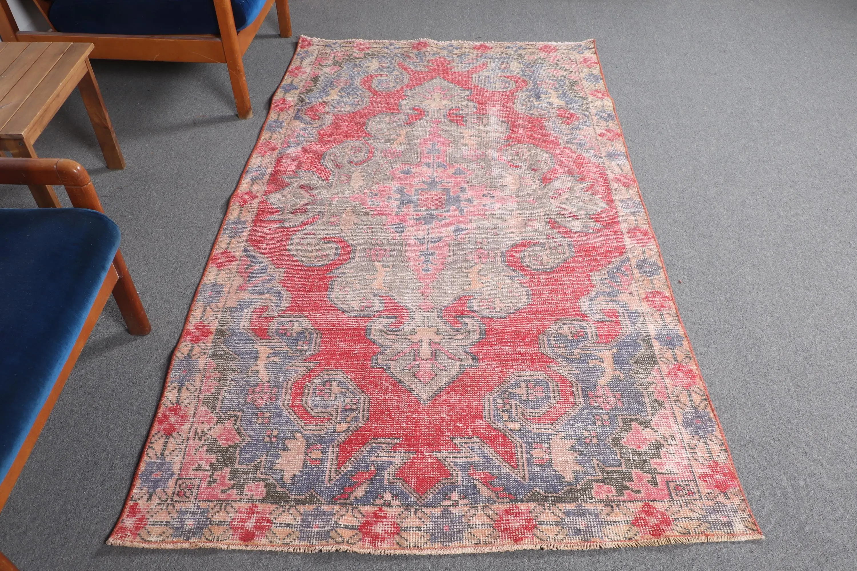 Turkish Area Rug 4.1x6.9 ft (124x211 cm), Vintage Red Ikat Rug - 1