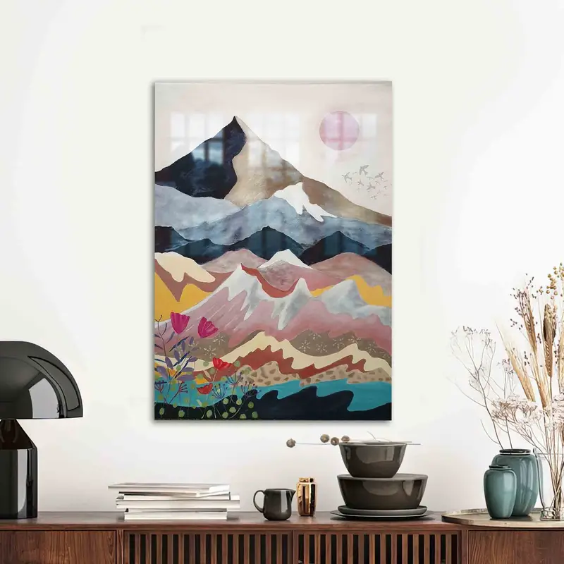 Modern Baskılı Cam: Soyut Güneş ve Dağ Manzarası