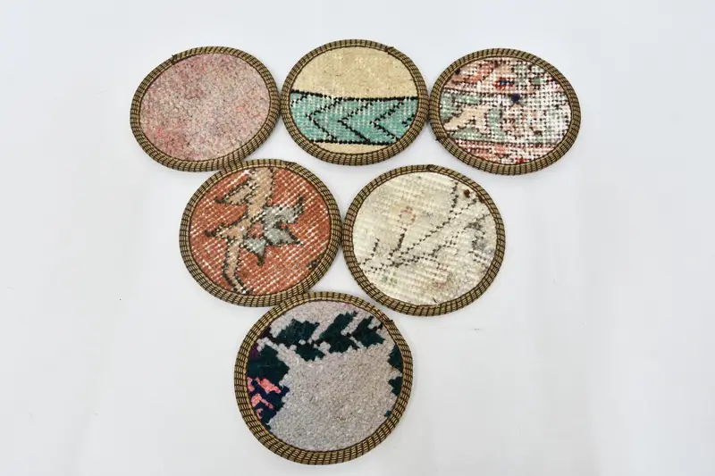 Posavasos redondos bohemios, beige y rojo, juego de seis posavasos