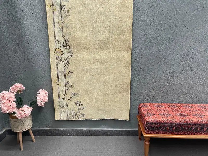 Turkish Accent Rug 3.1x5.4 ft (93x165 cm), Oushak Beige Ikat Vintage Rug - 1