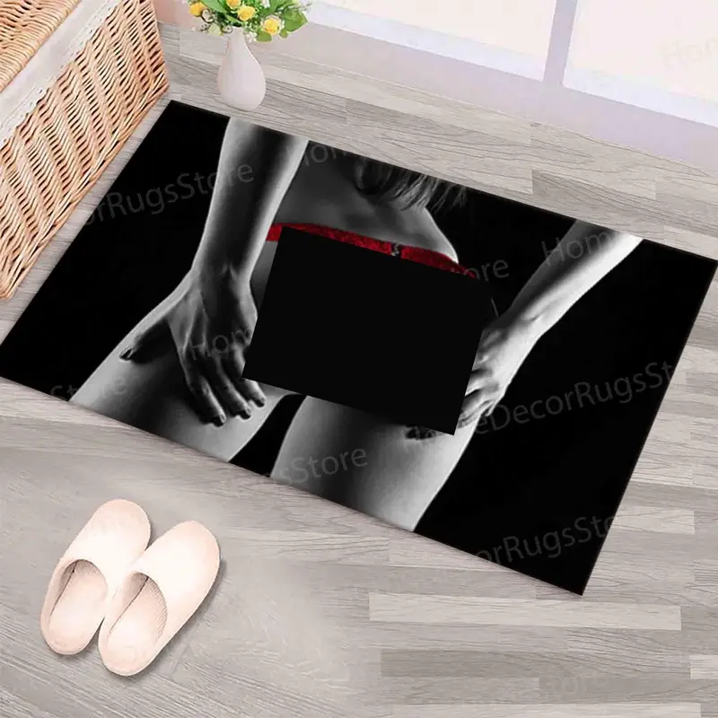 赤いランジェリー プリント ラグ: モダンな空間のための官能的な装飾