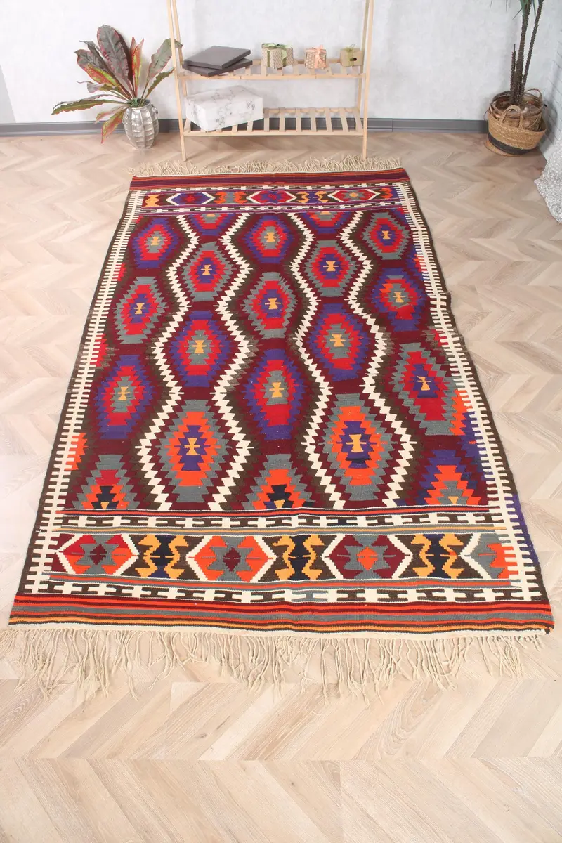 Alfombra turca de 4,9x8,9 pies, alfombra vintage Kilim, alfombra de lana a cuadros rojos - 1