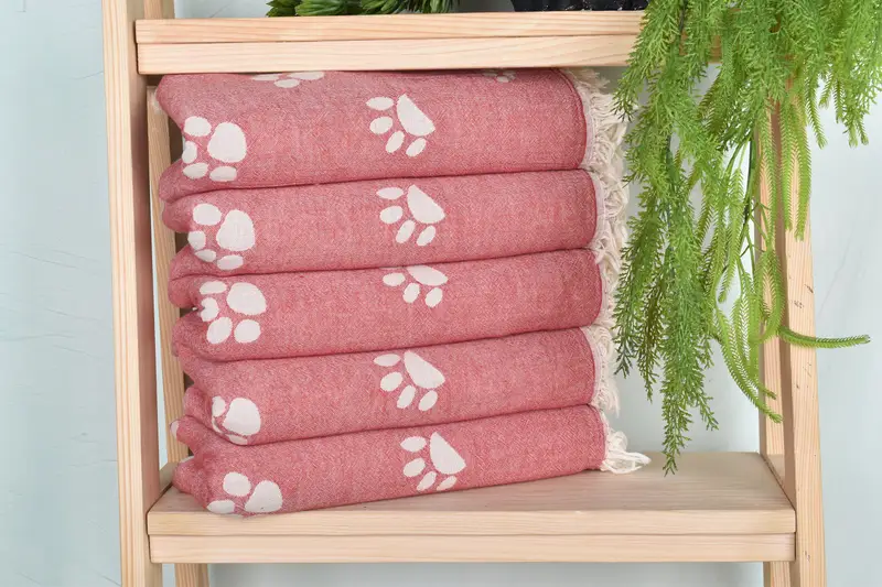 Handwoven Turkish Towel, Merry Christmas Gifts, Turkish beach towel, Personalized Beach Towel, Bridesmaid Gifts, 70x36 Cotton Paw Design Towel - 2
