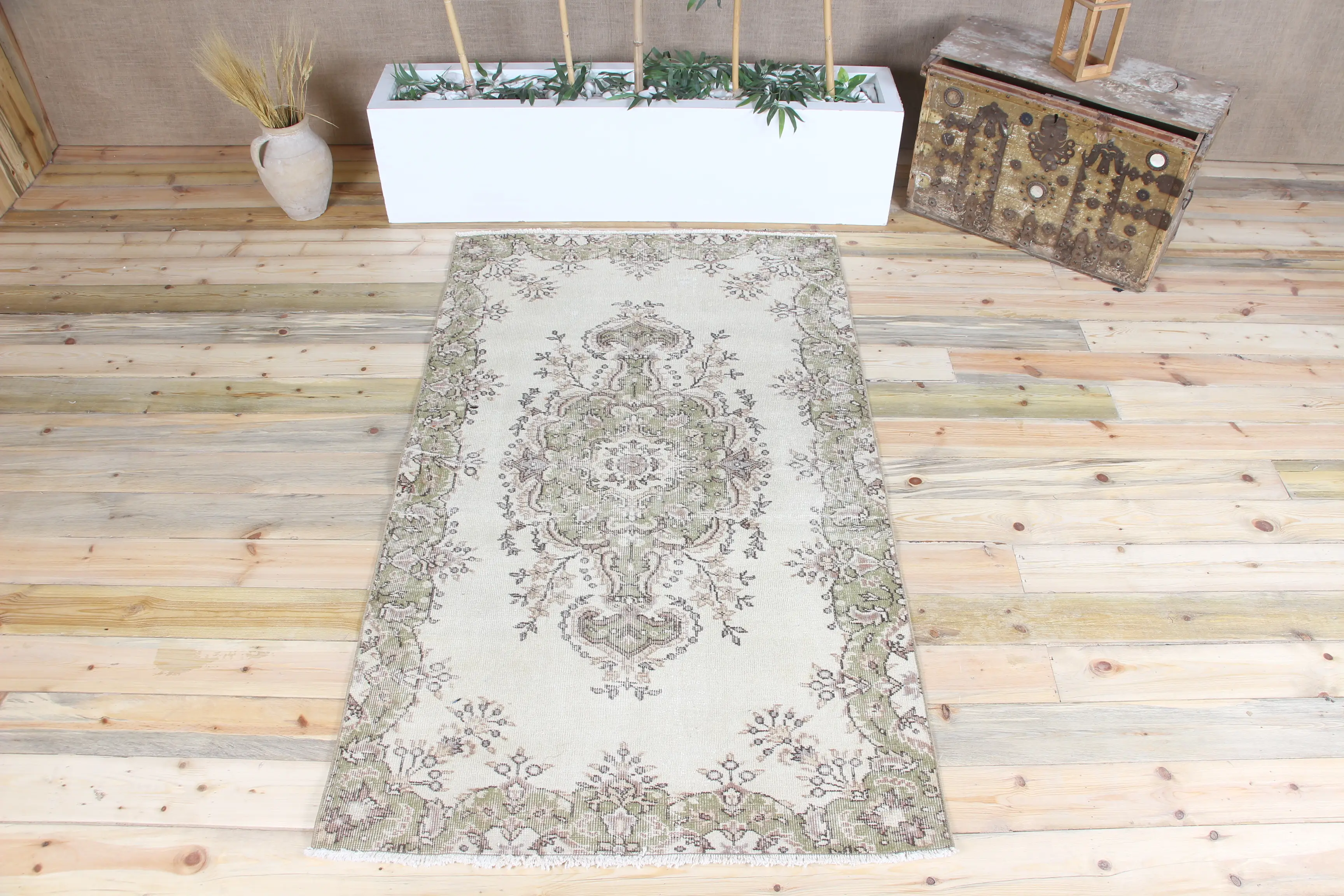 3.9x6.6 ft Turkish Area Rug, Vintage Beige Floral Rug - 1