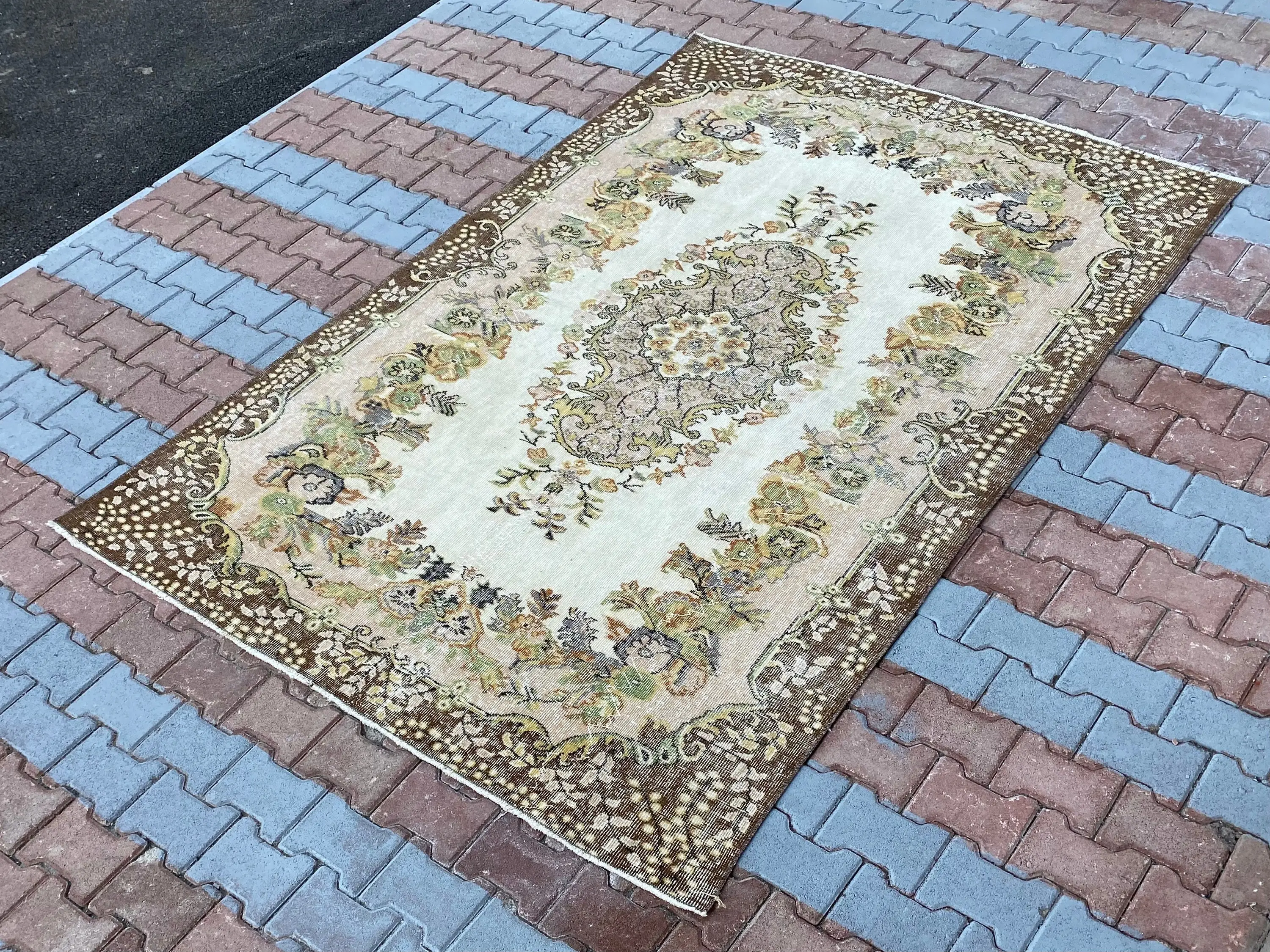 Vintage 5,7x8,8 ft Teppich, großer türkischer Teppich, braungrüner Wollteppich mit Blumenmuster - 1