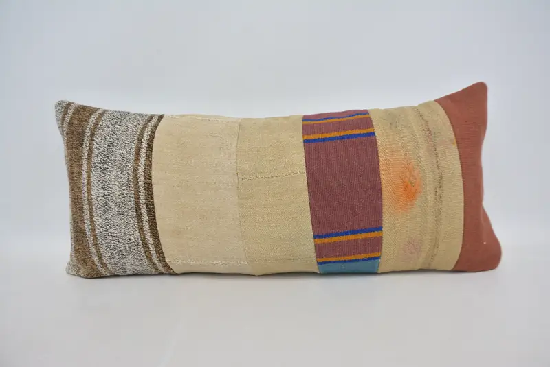 Beige & Rot besticktes Wurfkissen, Vintage Quadratisches Kissen