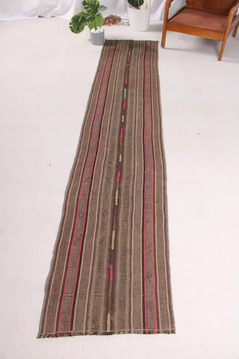 Green Animal Print Rug, 1,9x10,1 ft Elegant Decor