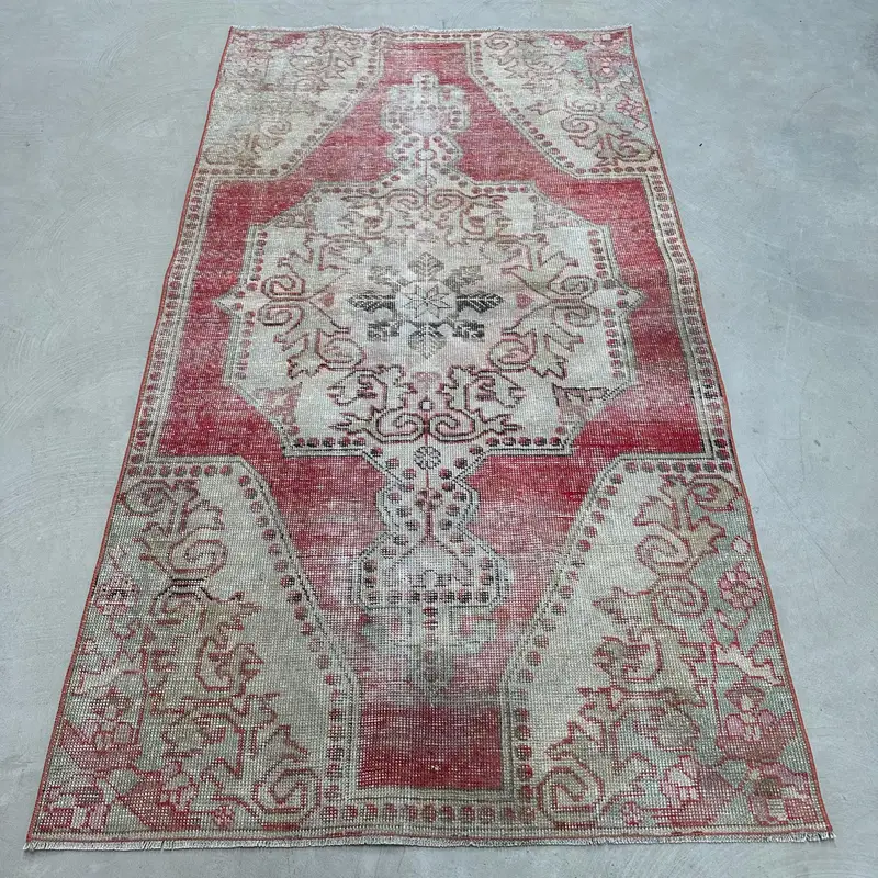 Red Oriental Rug, 3,7x6,8 ft Elegant Beige Accent