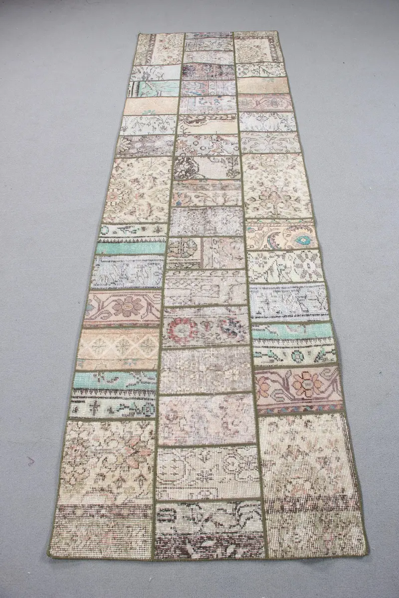 Yeşil Desenli Zarif Bej Halı, 2,6x8,8 ft