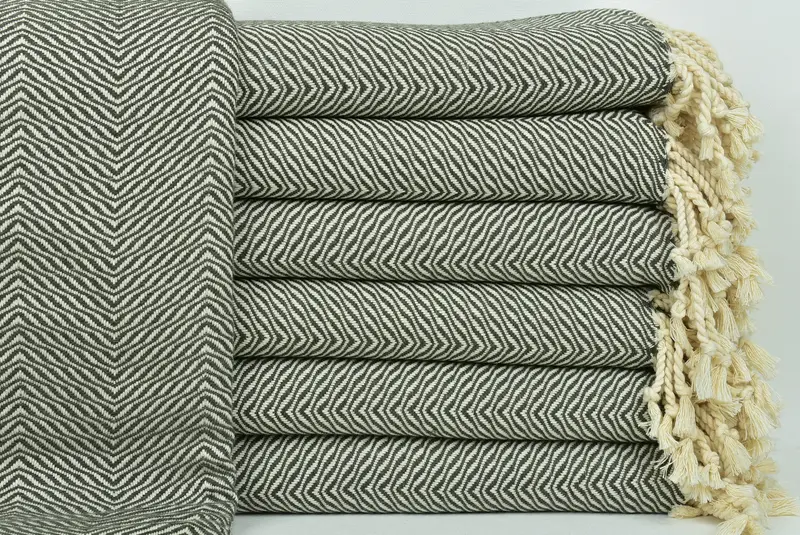 Best Friend Gift Ideas, Yoga Towel, Embroidery Towel, Personalized Gifts, Personalized Wedding Gift, Bridesmaid Gift, 70x40 Cotton Chevron Towel - 1