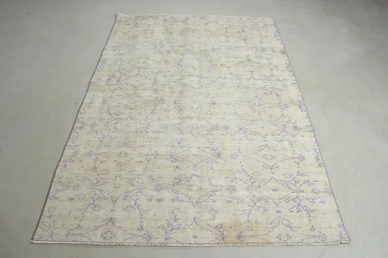 Eleganter Ombré-Teppich in Beige und Lila, 140 x 210 cm, schickes Dekor