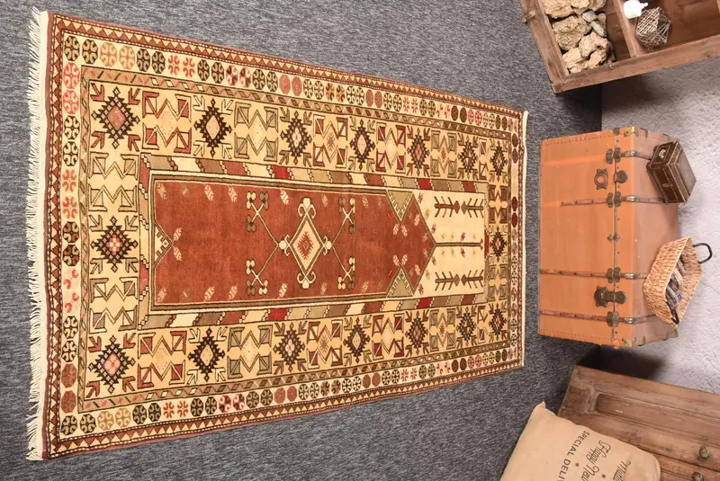 Alfombra de 4,2x7,1 pies, alfombra vintage turca, alfombra de lana geométrica marrón beige - 1