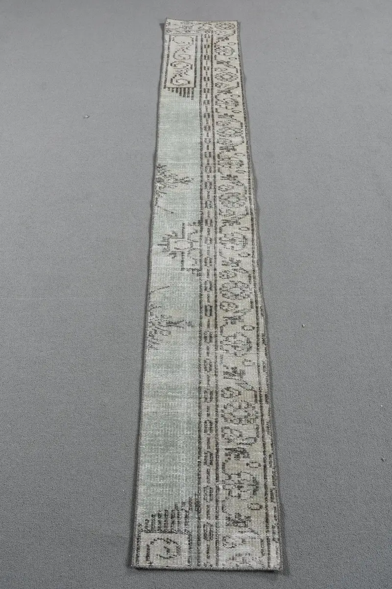 Green Rug, 1,1x7,6 ft Solid with Slight Variations