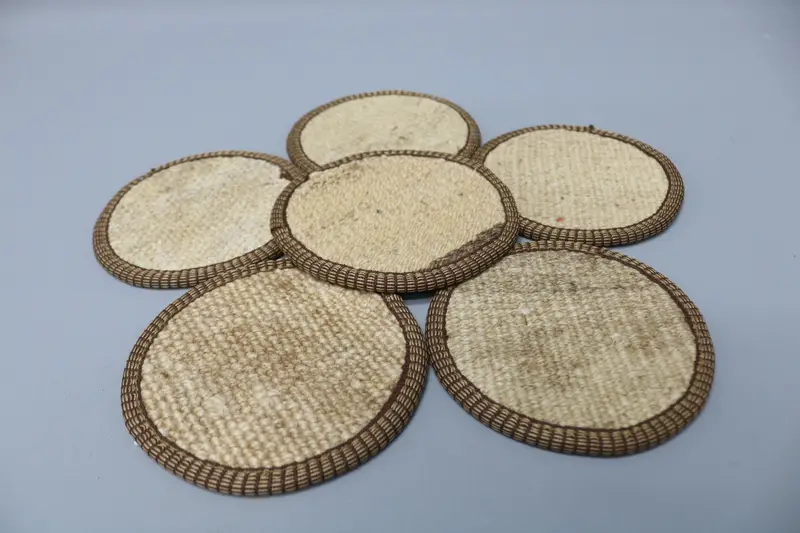 Posavasos redondo bohemio, posavasos plano beige con base antideslizante