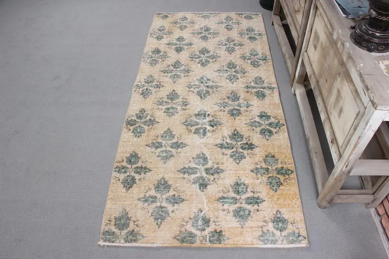 手作りの黄色の敷物、2.3x6.2フィートの南西部のパターン