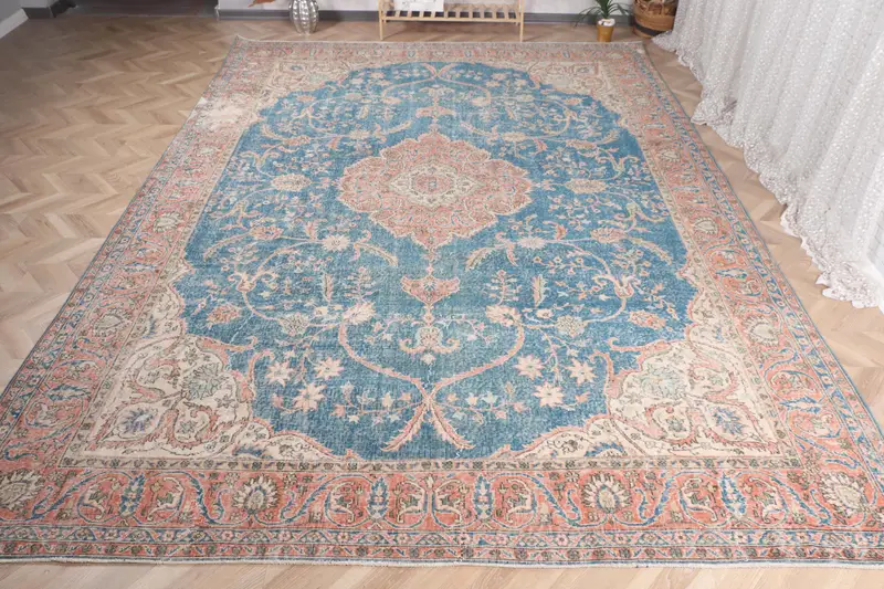 手作りのブルーオリエンタルラグ、0.8x13.3フィート、オレンジのアクセント付き