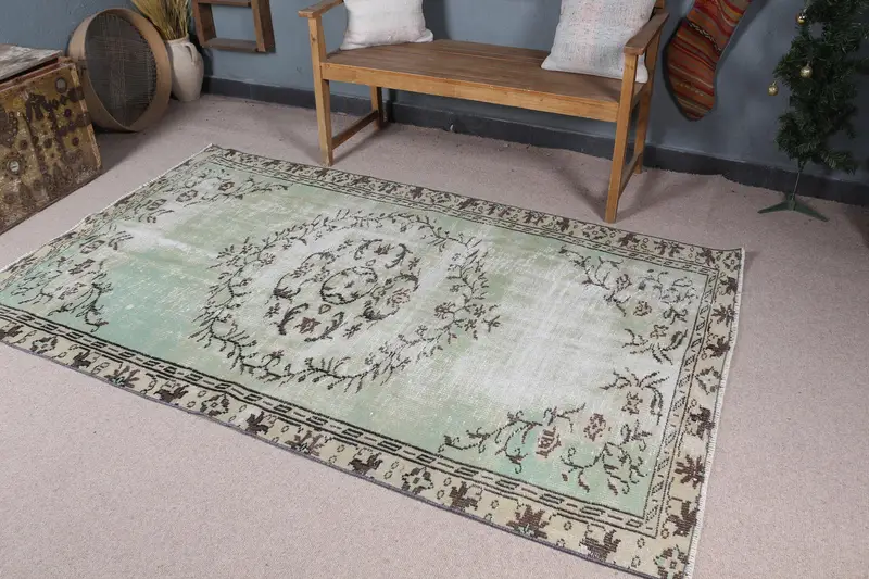 グリーン幾何学模様のラグ、4.5x7.5フィート、花柄モチーフ