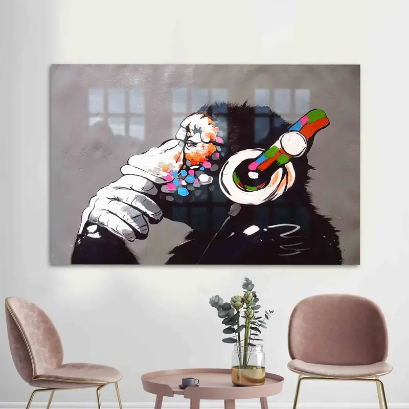 Vidrio impreso elegante: arte del mono Banksy para amantes de la música moderna