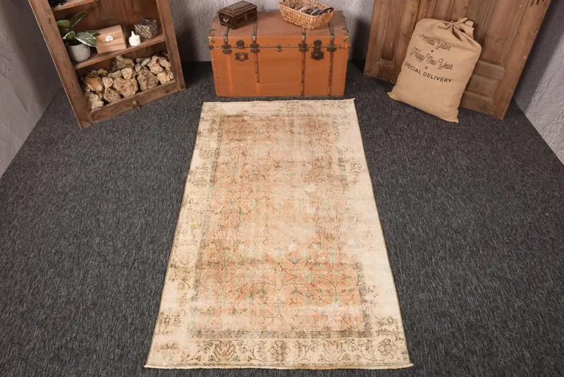 Türk Oushak Halısı 3,7x6,8 ft (113x206 cm), Bej Çiçekli Vintage Halı - 1