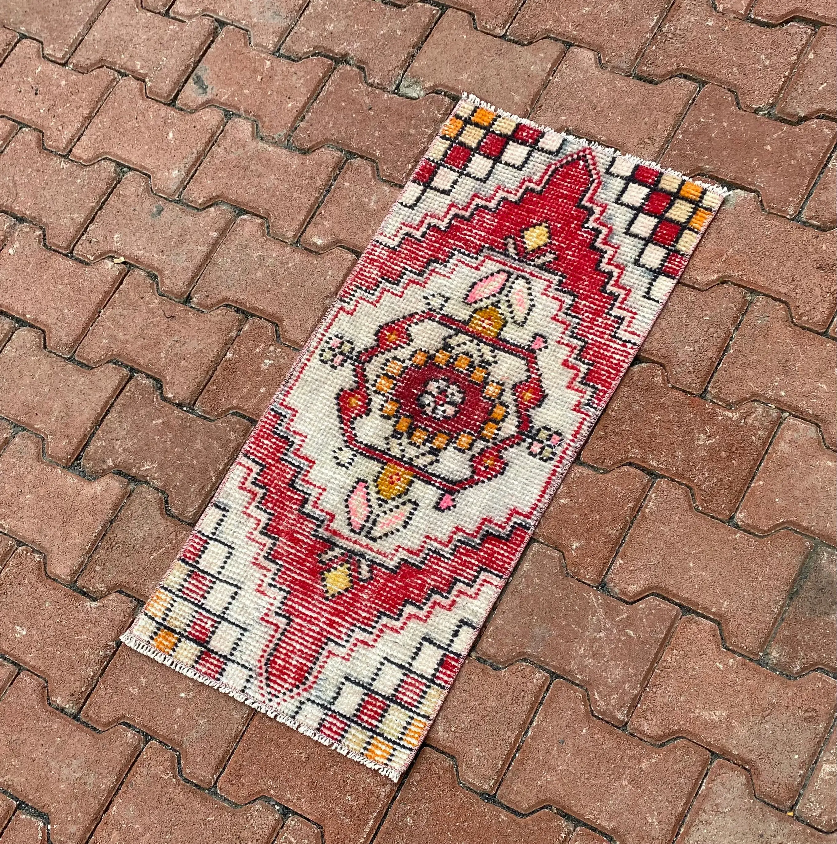 Vintage Turkish Rug, 1.3x2.9 ft Small Rug, Red White Floral Wool Rug - 1
