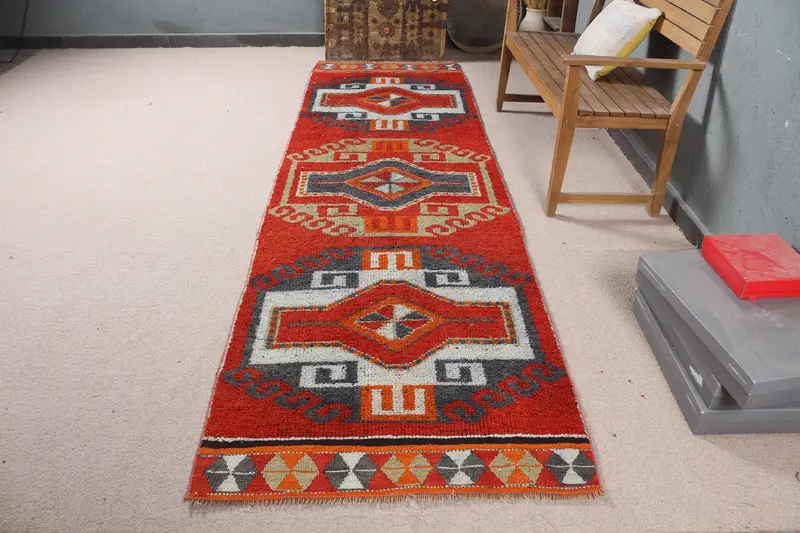 Kırmızı Oryantal Halı, 3,2x11,3 ft Zarif Bej Vurgulu